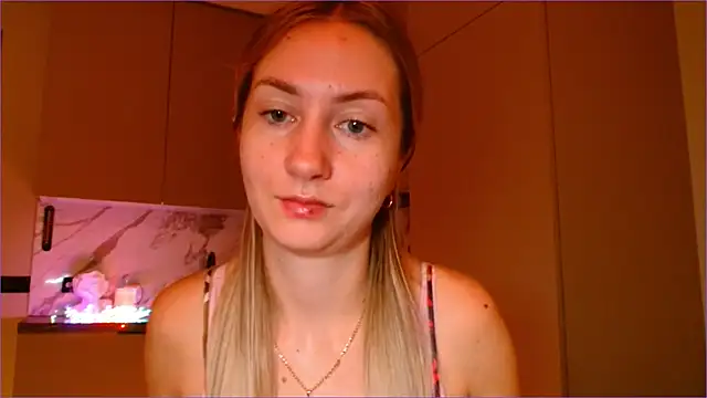 BluueSilk online show from December 2025 06:28:01 AM