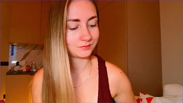 Snapshot of BluueSilk chatting on November 2025 06:03:02 AM BluueSilk online show from November 2025 06:03:02 AM