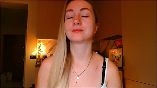 BluueSilk online show from February 2026 06:44:01 AM