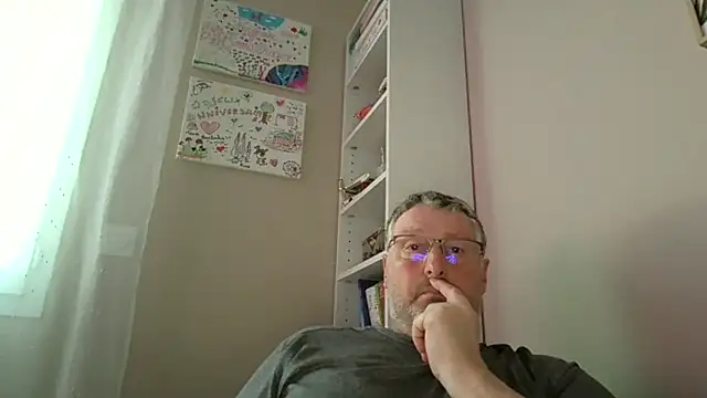 Snapshot of doudou310 chatting on February 2026 05:01:02 PM doudou310 online show from February 2026 05:01:02 PM