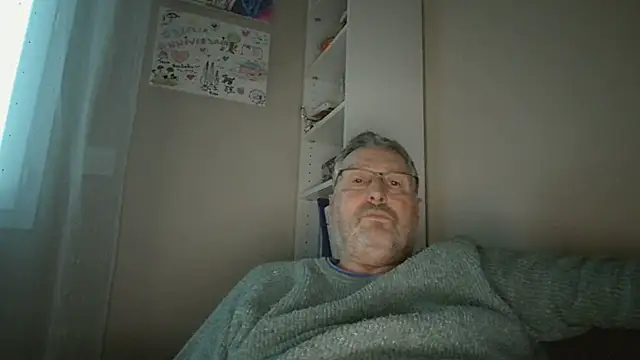 Snapshot of doudou310 chatting on February 2026 05:00:02 PM doudou310 online show from February 2026 05:00:02 PM