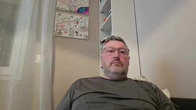 doudou310 online show from April 2026 04:47:02 AM