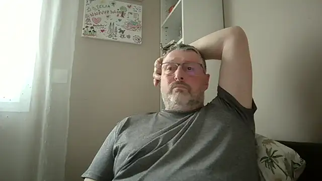 doudou310 online show from March 2026 04:56:01 PM