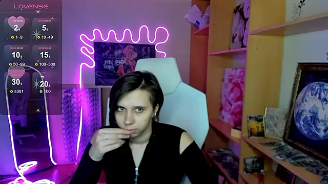 Snapshot of Scarlet_Sirenn chatting on February 2026 07:28:02 AM Scarlet Sirenn online show from February 2026 07:28:02 AM