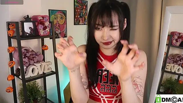 Noiry Vuvez online show from April 2026 08:15:02 PM