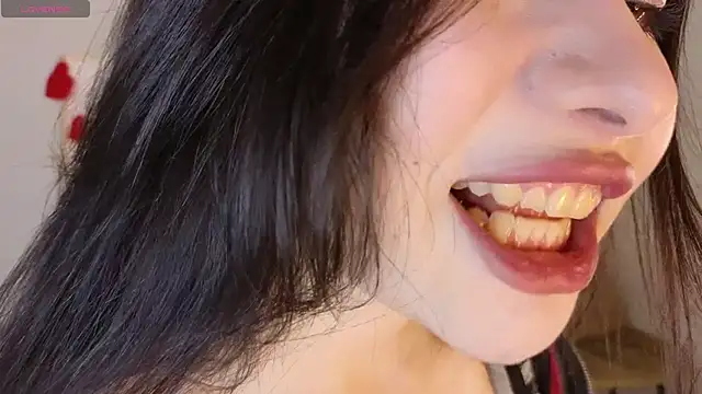 Noiry Vuvez online show from May 2026 08:05:02 PM