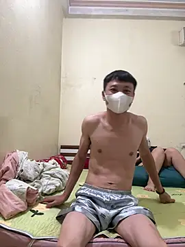 holl110 online show from February 2026 12:38:01 PM