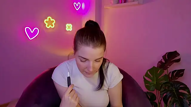 Snapshot of AliceChanel chatting on May 2026 03:59:02 AM AliceChanel online show from May 2026 03:59:02 AM