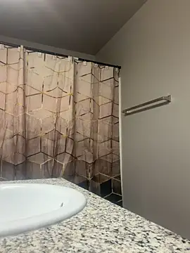 makemestayhard online show from April 2026 07:39:02 PM