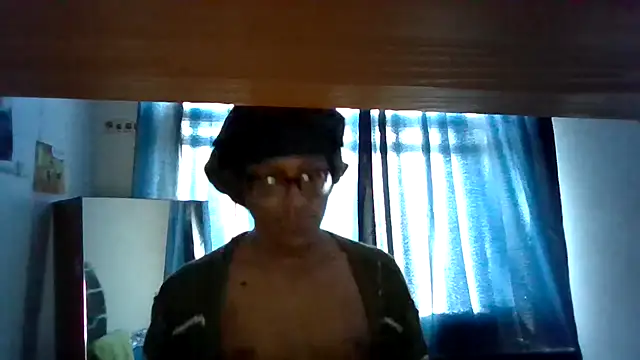 Snapshot of vexahleah chatting on July 2026 03:20:01 PM vexahleah online show from July 2026 03:20:01 PM