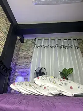 SluttyEll online show from February 2026 07:45:02 PM