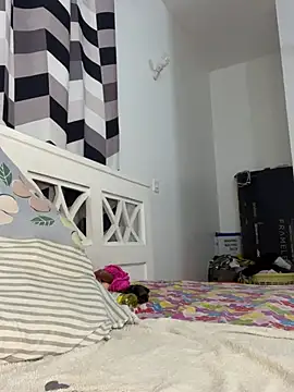 SluttyEll online show from February 2026 02:11:01 AM