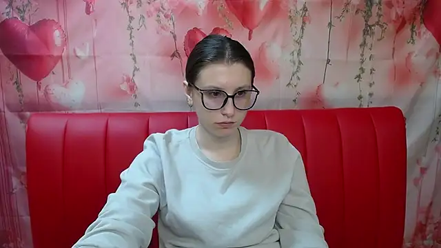 Snapshot of LilianaShine chatting on May 2026 05:03:02 AM LilianaShine online show from May 2026 05:03:02 AM