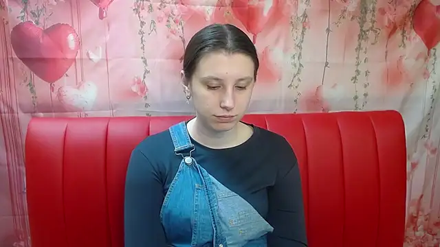 Snapshot of LilianaShine chatting on May 2026 05:12:02 AM LilianaShine online show from May 2026 05:12:02 AM