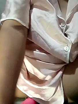 NANA x007 online show from February 2026 07:44:02 PM