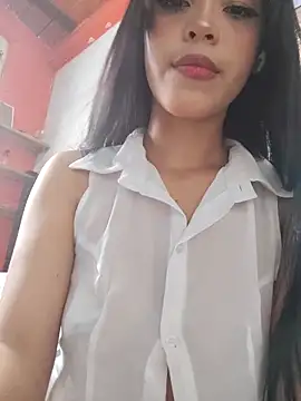 Luucia 09 online show from April 2026 07:40:02 PM