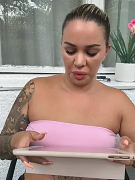 sexybatwomen33 online show from July 2026 03:07:01 PM