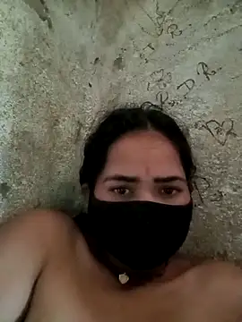 Sunali Bendre online show from April 2026 07:45:01 AM