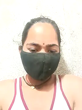 Sunali Bendre online show from April 2026 04:08:01 AM