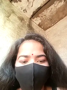 Sunali Bendre online show from February 2026 02:23:02 AM