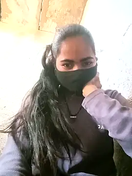 Sunali Bendre online show from March 2026 02:24:02 AM