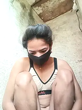 Sunali Bendre online show from February 2026 02:45:02 AM