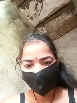 Sunali Bendre online show from February 2026 03:19:01 AM