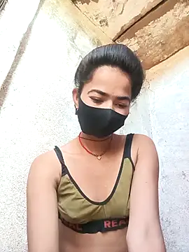 Sunali Bendre online show from March 2026 02:26:01 AM