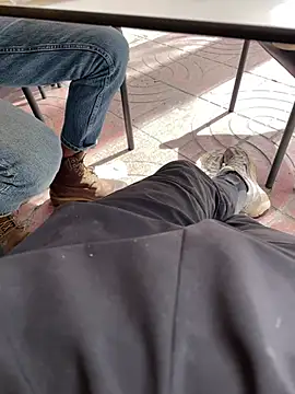 Snapshot of sifoubba91 chatting on April 2026 01:37:01 PM sifoubba91 online show from April 2026 01:37:01 PM