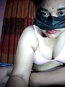 x -hot online show from February 2026 06:06:02 PM