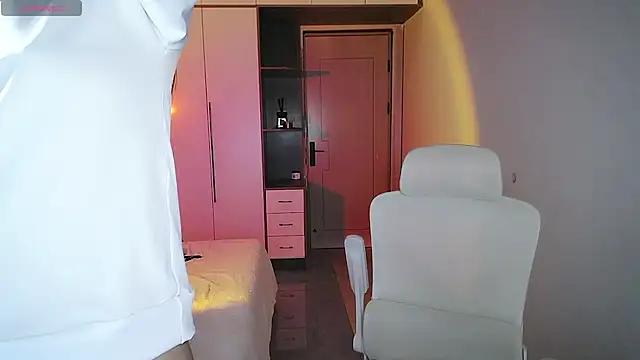 Snapshot of BeiBeiiiii chatting on March 2026 07:30:02 AM BeiBeiiiii online show from March 2026 07:30:02 AM