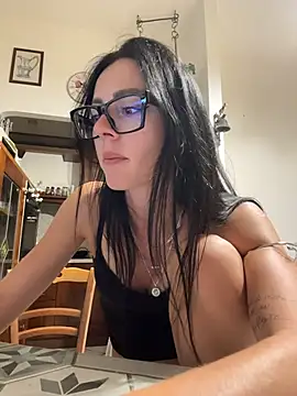 Snapshot of alibi_room chatting on May 2026 10:06:02 PM alibi room online show from May 2026 10:06:02 PM