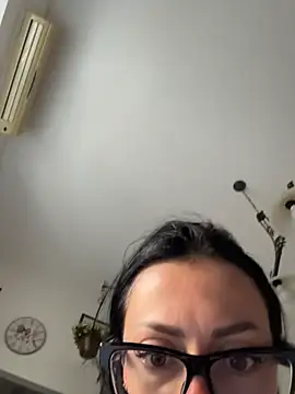Snapshot of alibi_room chatting on May 2026 12:58:01 PM alibi room online show from May 2026 12:58:01 PM