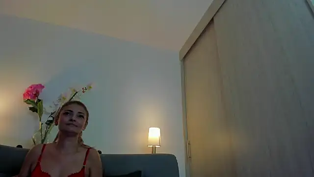 Snapshot of roxana_sinsx chatting on February 2026 03:24:01 AM roxana sinsx online show from February 2026 03:24:01 AM