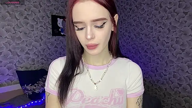 Snapshot of IeshaOsorio chatting on February 2026 06:45:02 AM IeshaOsorio online show from February 2026 06:45:02 AM