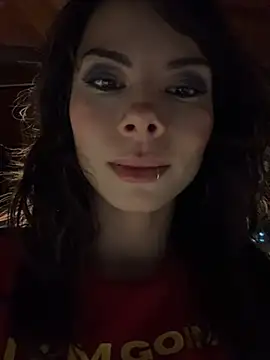 Isalove99 online show from April 2026 11:52:02 PM