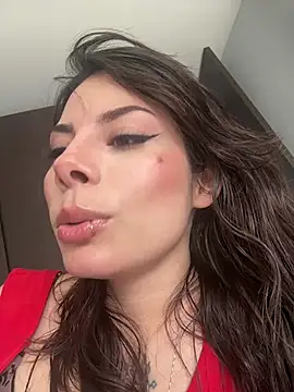 Isalove99 online show from February 2026 04:07:02 PM