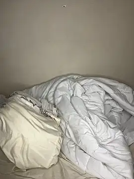 Isalove99 online show from March 2026 04:25:01 PM