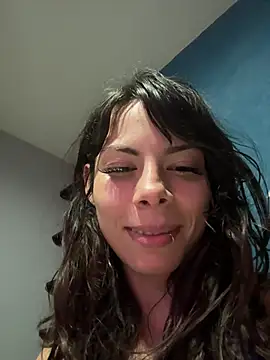 Isalove99 online show from May 2026 02:50:01 AM