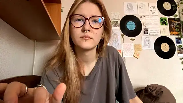 LaureenVielma online show from April 2026 08:32:01 AM