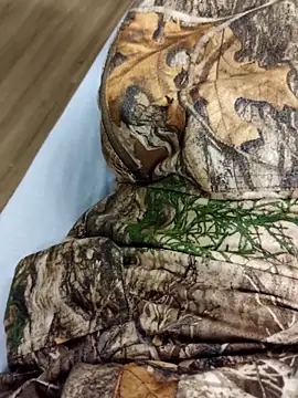 Snapshot of Juicy_Libra69 chatting on February 2026 04:23:02 AM Juicy Libra69 online show from February 2026 04:23:02 AM