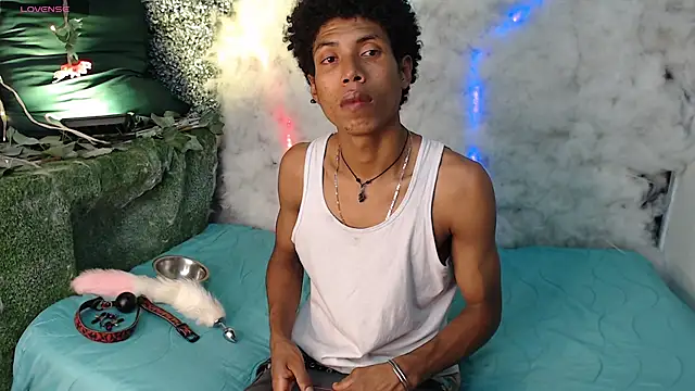 Walkers05 online show from March 2026 01:32:01 AM