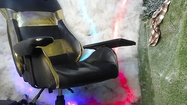 Walkers05 online show from March 2026 06:14:02 AM