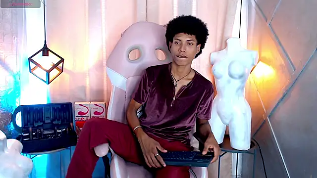 Walkers05 online show from April 2026 05:41:02 PM