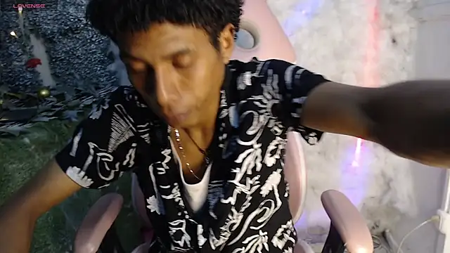 Walkers05 online show from March 2026 03:23:01 AM