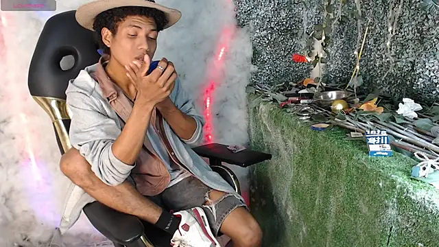 Walkers05 online show from March 2026 02:29:01 AM