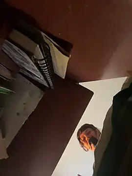 Snapshot of Miamhua-Cat- chatting on March 2026 10:32:01 PM Miamhua-Cat- online show from March 2026 10:32:01 PM