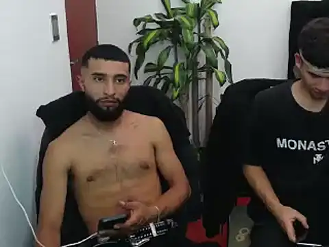  noahdiaz online show from May 2026 09:02:01 PM