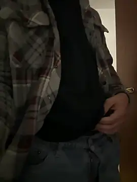 latinocalientehot online show from April 2026 06:26:01 PM