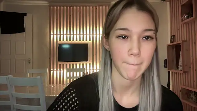 lilXdomiii online show from February 2026 01:29:01 PM